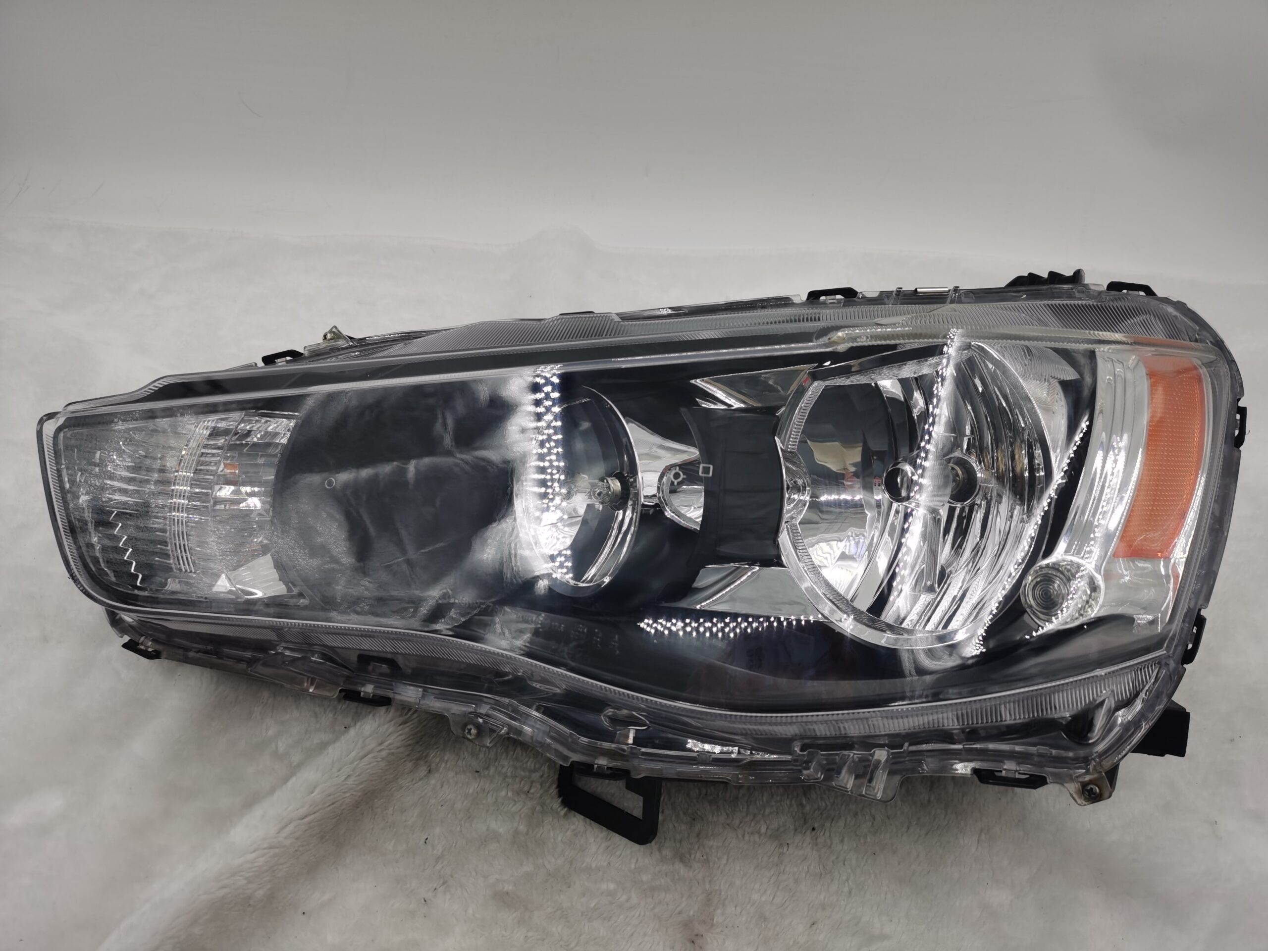 MITSUBISHI LANCER 2008-2018 HALOGEN L.H.S HEADLIGHT ASSEMBLY