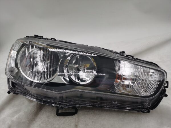 MITSUBISHI LANCER 2008-2018 HALOGEN R.H.S HEADLIGHT ASSEMBLY