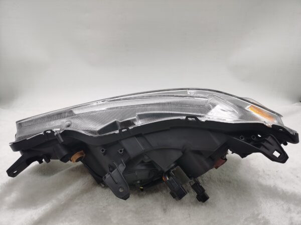 MITSUBISHI LANCER 2008-2018 HALOGEN R.H.S HEADLIGHT ASSEMBLY