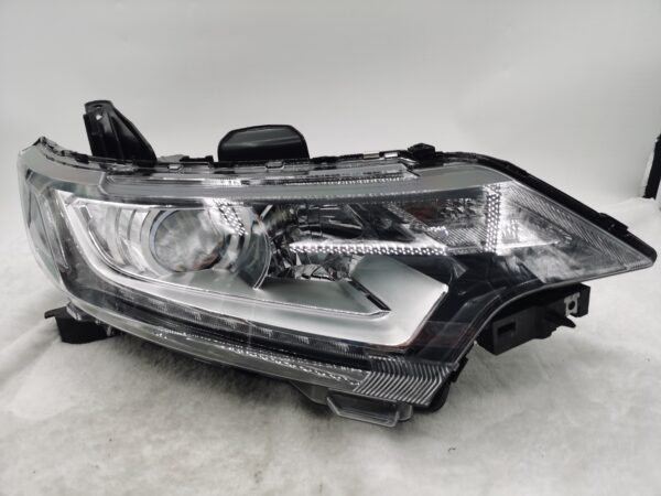 MITSUBISHI OUTLANDER 2016-2020 HALOGEN R.H.S HEADLIGHT ASSEMBLY