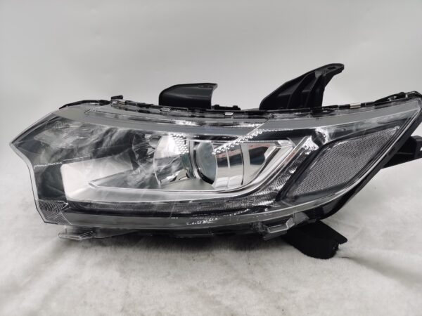 MITSUBISHI OUTLANDER 2016-2020 HALOGEN L.H.S HEADLIGHT ASSEMBLY