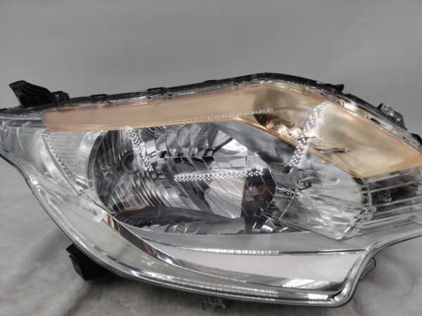 MITSUBISHI TRITON L200 2015-2018 HALOGEN R.H.S HEADLIGHT ASSEMBLY