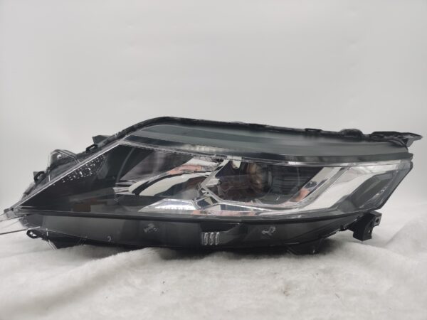 MITSUBISHI TRITON L200 2019-2023 HALOGEN L.H.S HEADLIGHT ASSEMBLY