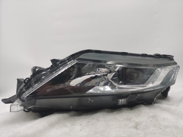 MITSUBISHI TRITON L200 2019-2023 HALOGEN L.H.S HEADLIGHT ASSEMBLY