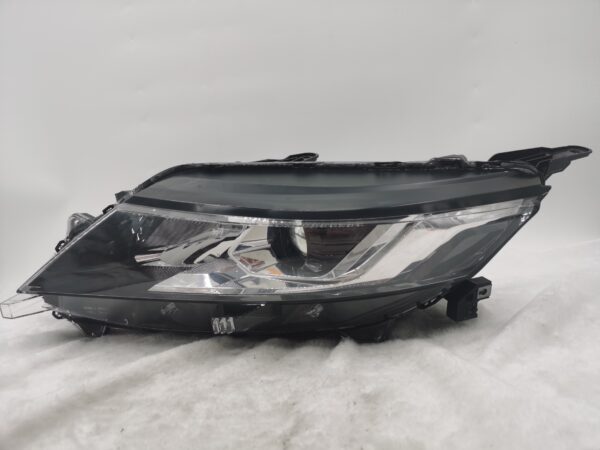 MITSUBISHI TRITON L200 2019-2023 HALOGEN L.H.S HEADLIGHT ASSEMBLY