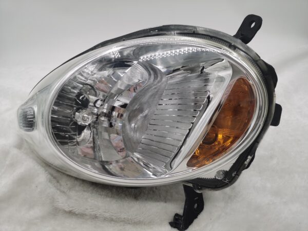 NISSAN MICRA K12 2010-2013 HALOGEN R.H.S HEADLIGHT ASSEMBLY