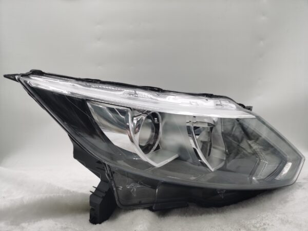 NISSAN QASHQAI J11 2014-2016 HALOGEN R.H.S HEADLIGHT ASSEMBLY