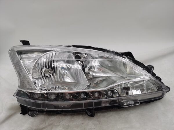 NISSAN SENTRA PULSAR 2013-2015 HALOGEN R.H.S HEADLIGHT ASSEMBLY