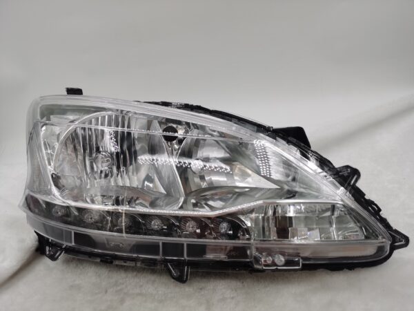 NISSAN SENTRA PULSAR 2013-2015 HALOGEN R.H.S HEADLIGHT ASSEMBLY