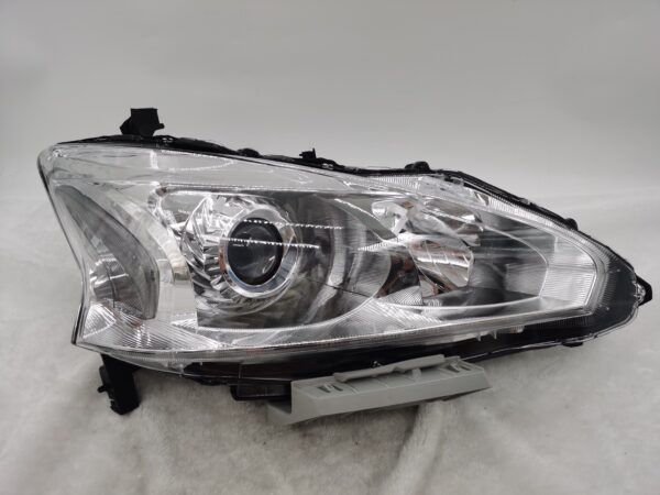 NISSAN TEANA MAXIMA 2014-2017 HALOGEN R.H.S HEADLIGHT ASSEMBLY