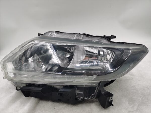 NISSAN X-TRAIL 2014-2016 HALOGEN L.H.S HEADLIGHT ASSEMBLY