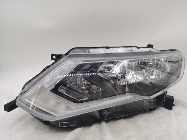 NISSAN X-TRAIL T32 2017-2020 HALOGEN L.H.S HEADLIGHT ASSEMBLY