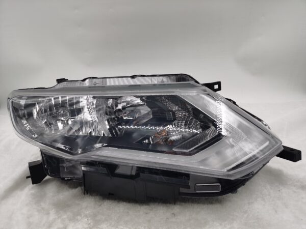 NISSAN X-TRAIL T32 2017-2020 HALOGEN R.H.S HEADLIGHT ASSEMBLY