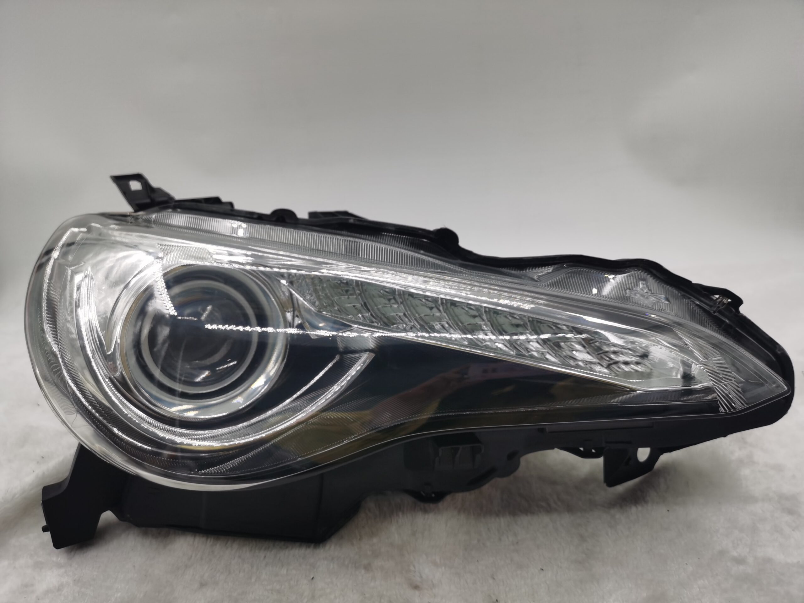 TOYOTA GT86 ZN6 2012-2016 XENON R.H.S HEADLIGHT ASSEMBLY