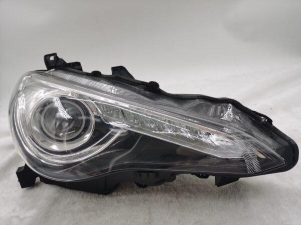 TOYOTA GT86 ZN6 2012-2016 XENON R.H.S HEADLIGHT ASSEMBLY