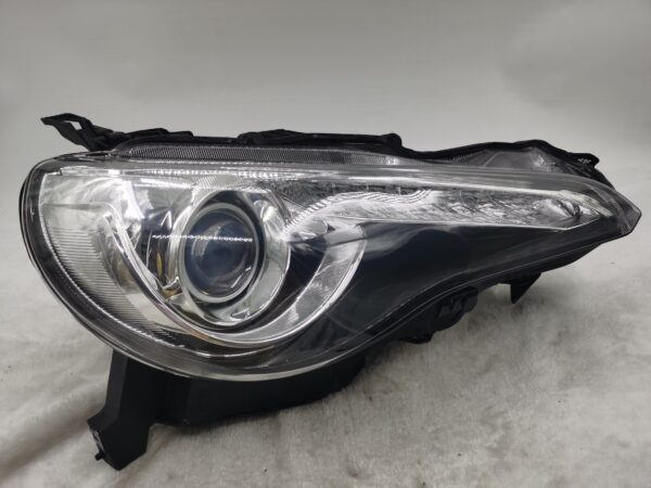 TOYOTA GT86 ZN6 2012-2016 XENON R.H.S HEADLIGHT ASSEMBLY