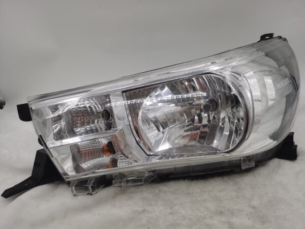 TOYOTA HILUX REVO 2015-2019 HALOGEN L.H.S HEADLIGHT ASSEMBLY