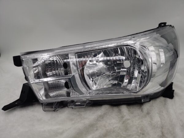 TOYOTA HILUX REVO 2015-2019 HALOGEN L.H.S HEADLIGHT ASSEMBLY