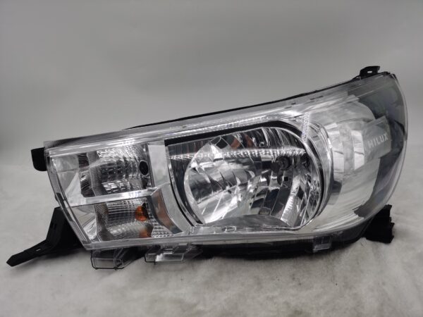 TOYOTA HILUX REVO 2015-2019 HALOGEN L.H.S HEADLIGHT ASSEMBLY