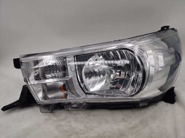 TOYOTA HILUX REVO 2015-2019 HALOGEN L.H.S HEADLIGHT ASSEMBLY