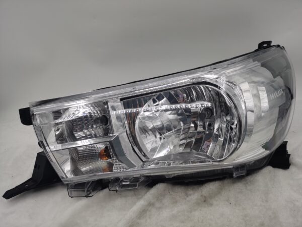 TOYOTA HILUX REVO 2015-2019 HALOGEN L.H.S HEADLIGHT ASSEMBLY