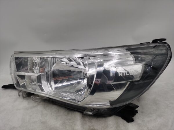 TOYOTA HILUX REVO 2015-2019 HALOGEN L.H.S HEADLIGHT ASSEMBLY