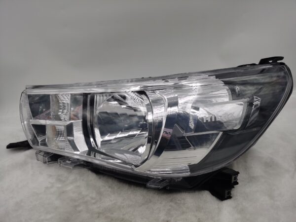 TOYOTA HILUX REVO 2015-2019 HALOGEN L.H.S HEADLIGHT ASSEMBLY