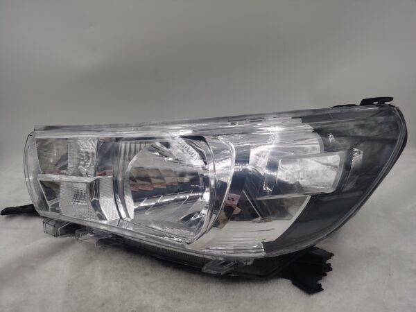 TOYOTA HILUX REVO 2015-2019 HALOGEN L.H.S HEADLIGHT ASSEMBLY