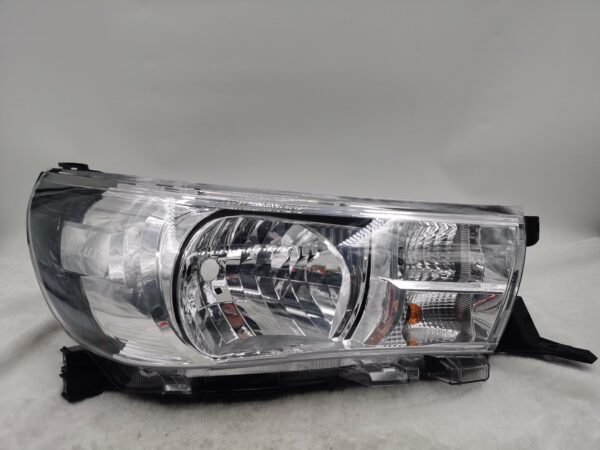 TOYOTA HILUX REVO 2015-2019 HALOGEN R.H.S HEADLIGHT ASSEMBLY