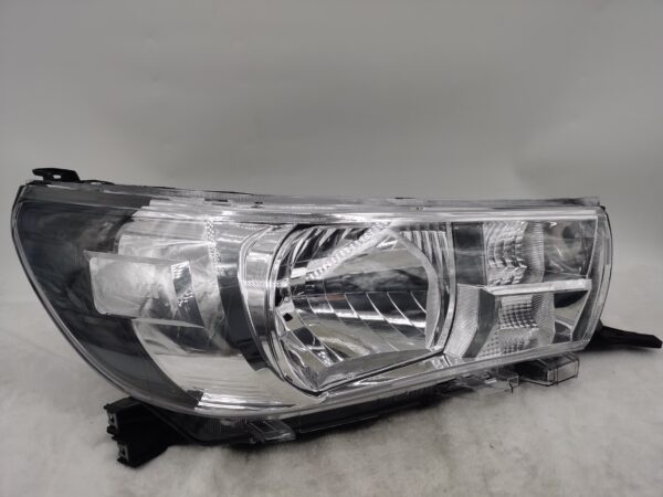 TOYOTA HILUX REVO 2015-2019 HALOGEN R.H.S HEADLIGHT ASSEMBLY