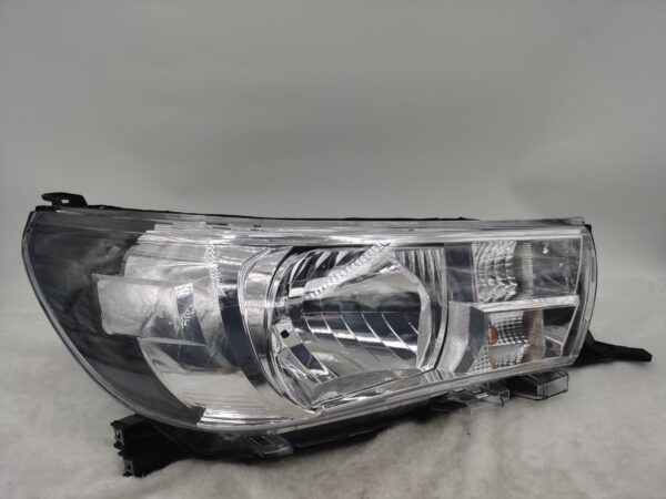 TOYOTA HILUX REVO 2015-2019 HALOGEN R.H.S HEADLIGHT ASSEMBLY