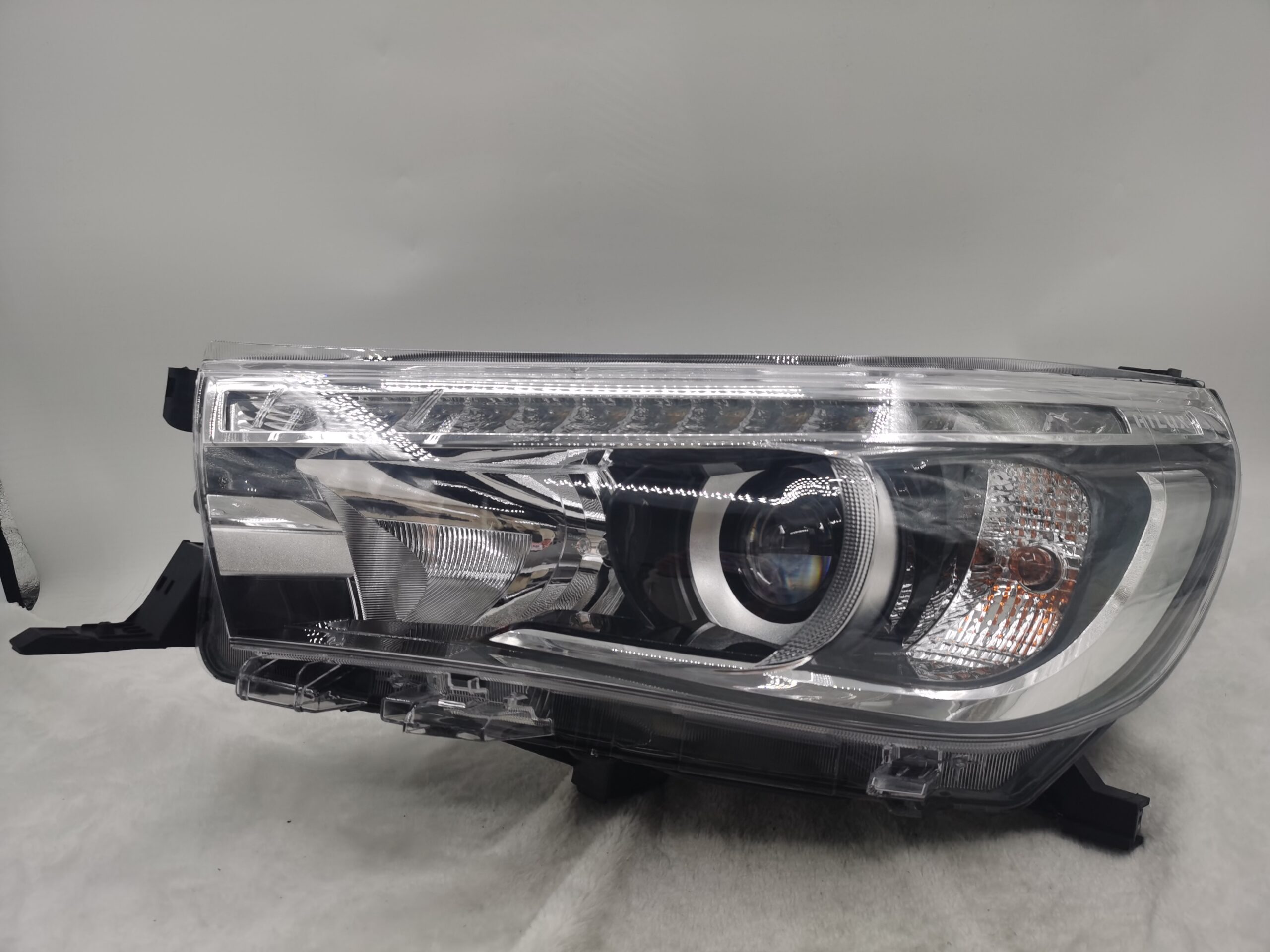 TOYOTA HILUX REVO 2015-2019 LED L.H.S HEADLIGHT ASSEMBLY