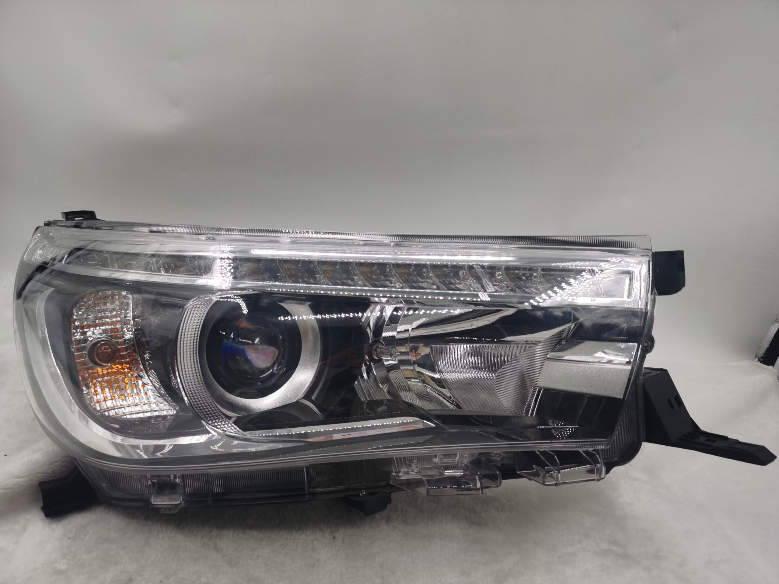 TOYOTA HILUX REVO 2015-2019 LED R.H.S HEADLIGHT ASSEMBLY