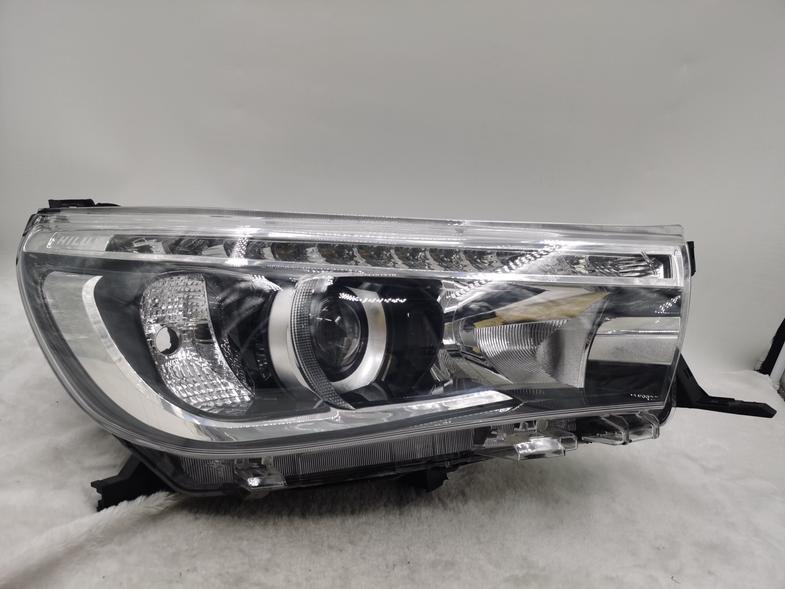 TOYOTA HILUX REVO 2015-2019 LED R.H.S HEADLIGHT ASSEMBLY