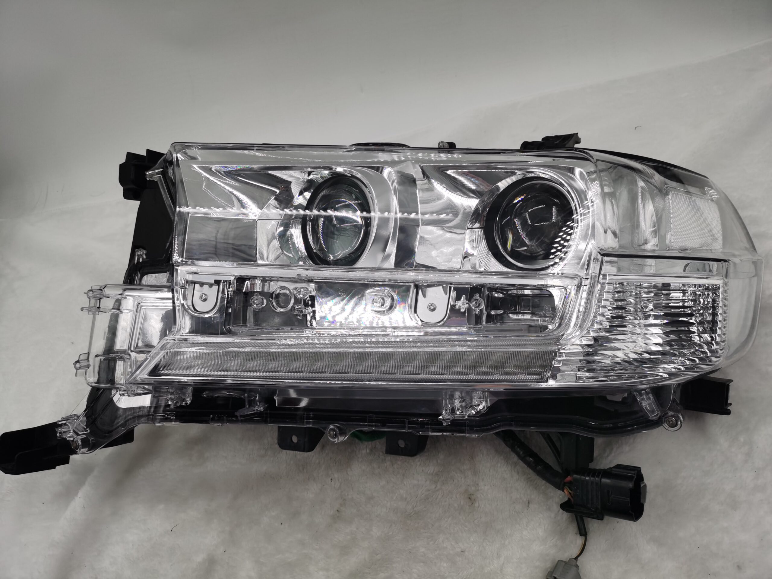 TOYOTA LANDCRUISER 200 SERIES VDJ200R 2016-2021 LED L.H.S HEADLIGHT ASSEMBLY