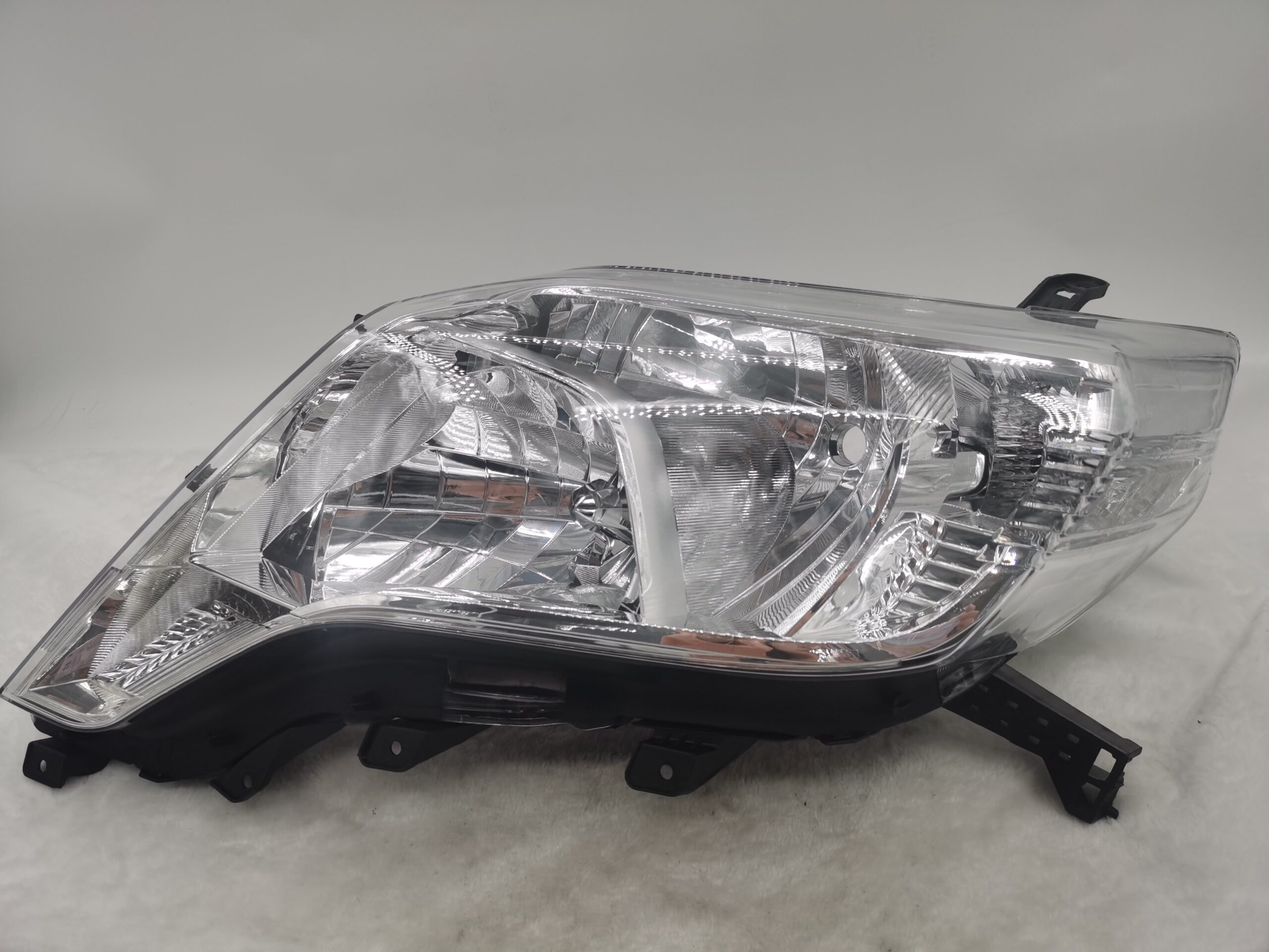 TOYOTA LANDCRUISER PRADO 150 GDJ150W 2014-2017 HALOGEN L.H.S HEADLIGHT ASSEMBLY