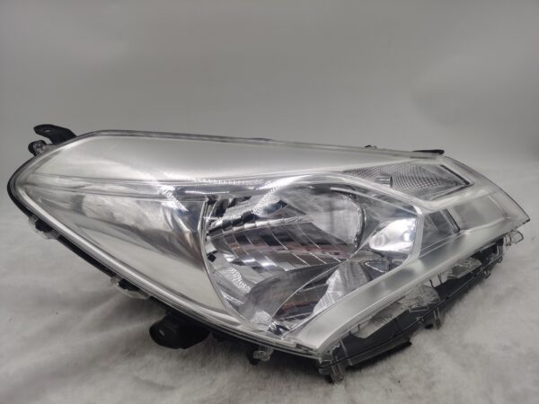 TOYOTA YARIS/VITZ NSP130 2017-2019 HALOGEN R.H.S HEADLIGHT ASSEMBLY