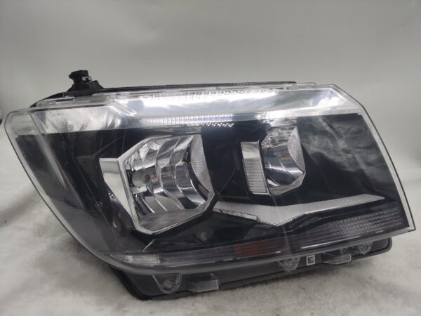 VOLKSWAGON CRAFTER 2016-2022 HALOGEN R.H.S HEADLIGHT ASSEMBLY