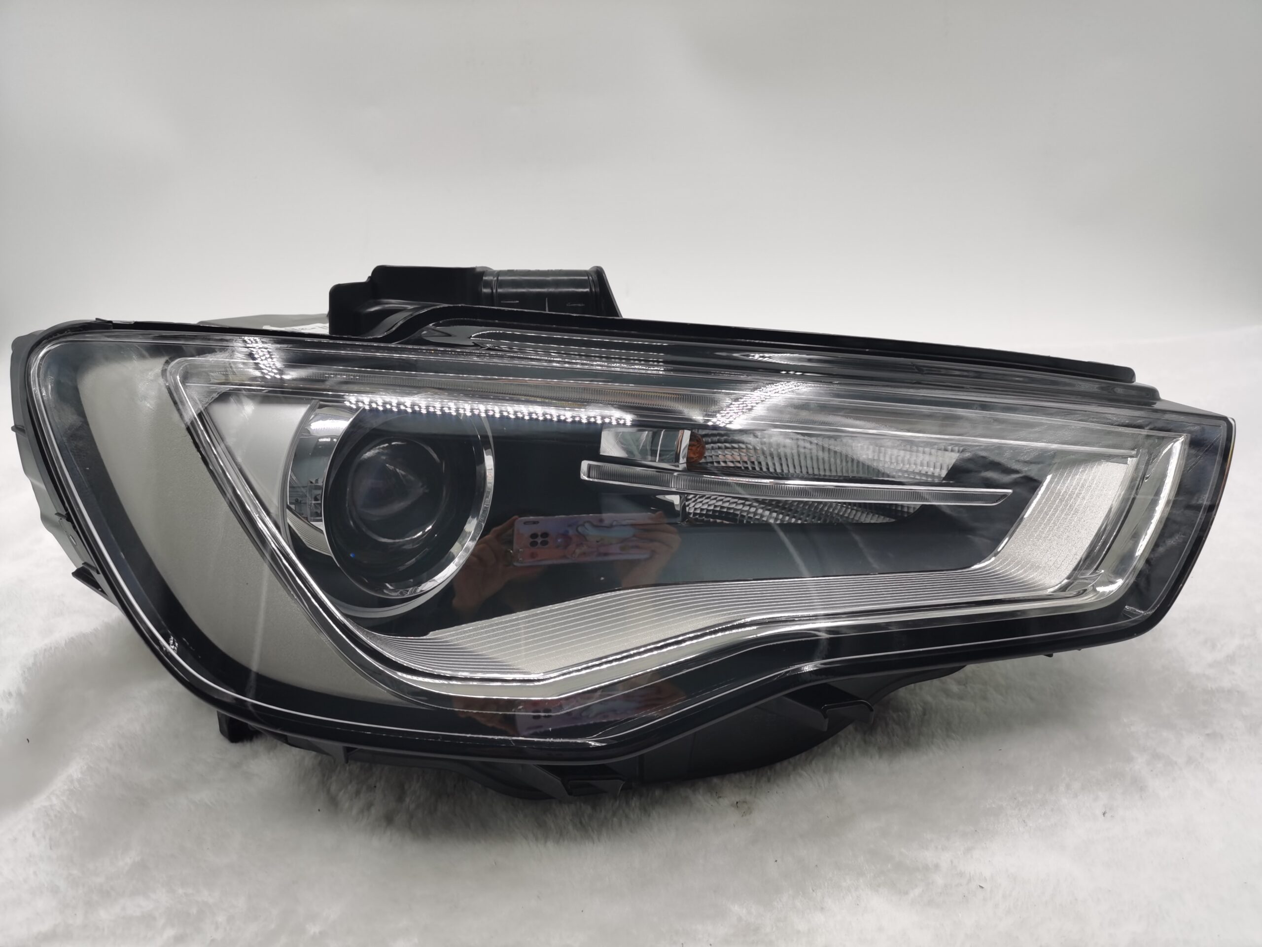 AUDI A3 8V 2013-2015 XENON R.H.S HEADLIGHT ASSEMBLY