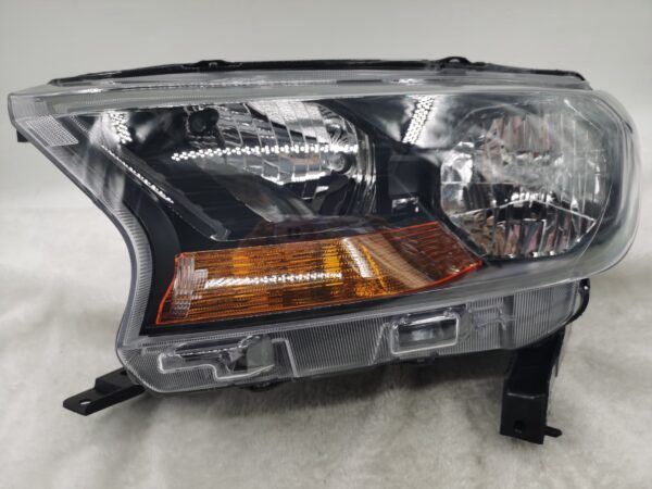 FORD EVEREST RANGER 2015-2019 HALOGEN L.H.S HEADLIGHT ASSEMBLY