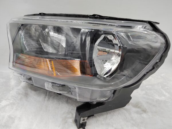 FORD EVEREST RANGER 2015-2019 HALOGEN L.H.S HEADLIGHT ASSEMBLY