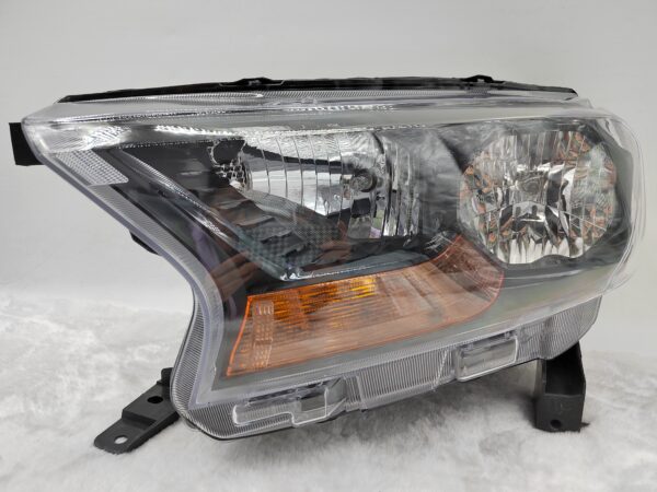 FORD EVEREST RANGER 2015-2019 HALOGEN L.H.S HEADLIGHT ASSEMBLY