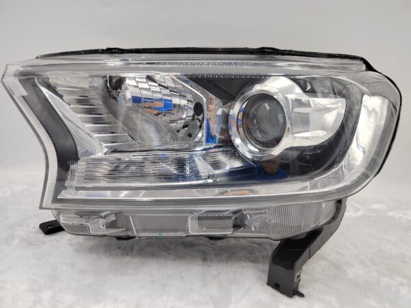 FORD EVEREST RANGER 2015-2019 LENS HALOGEN L.H.S HEADLIGHT ASSEMBLY