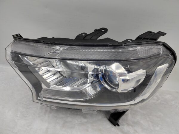 FORD EVEREST RANGER 2015-2019 LENS HALOGEN L.H.S HEADLIGHT ASSEMBLY