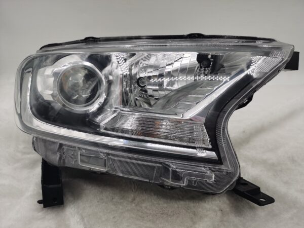 FORD EVEREST RANGER 2015-2019 LENS HALOGEN R.H.S HEADLIGHT ASSEMBLY