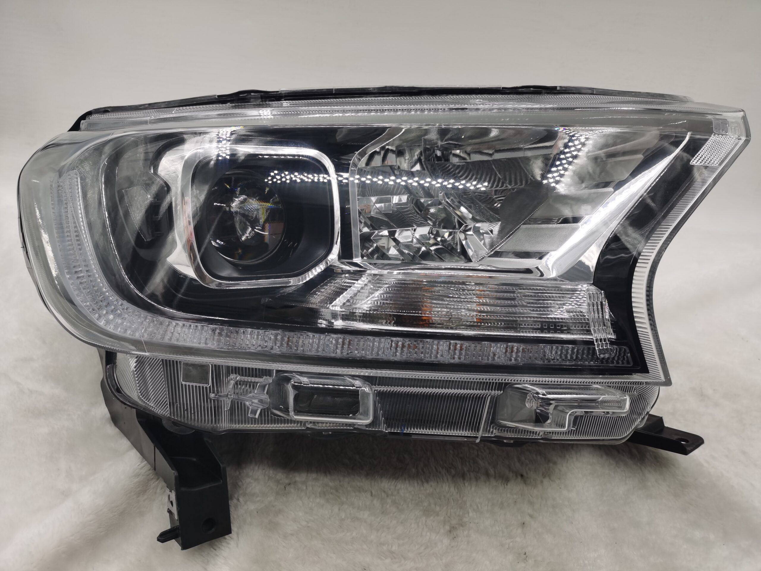 FORD EVEREST RANGER 2020-2021 LED R.H.S HEADLIGHT ASSEMBLY