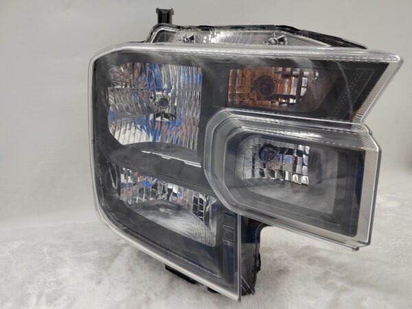 FORD EVEREST RANGER 2022-2024 HALOGEN R.H.S HEADLIGHT ASSEMBLY