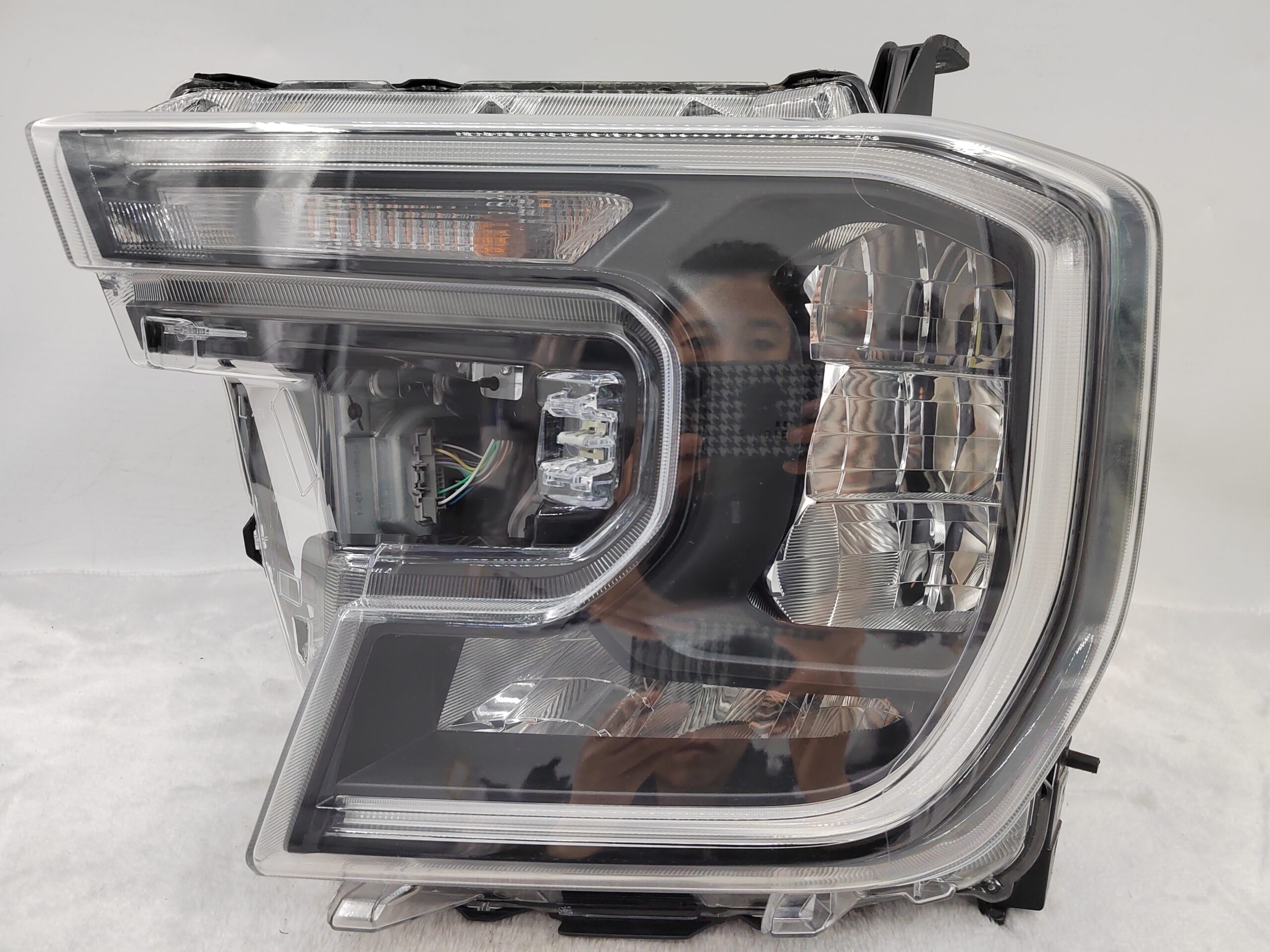 FORD EVEREST RANGER 2022-2024 LED L.H.S HEADLIGHT ASSEMBLY