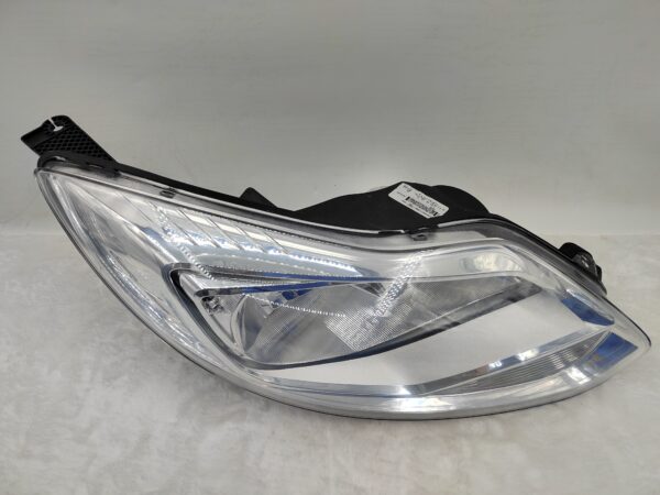 FORD FOCUS MK3 2011-2014 HALOGEN R.H.S HEADLIGHT ASSEMBLY