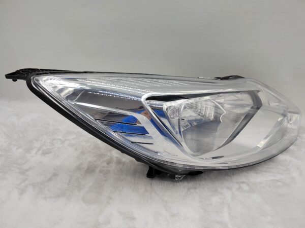 FORD FOCUS MK3 2011-2014 HALOGEN R.H.S HEADLIGHT ASSEMBLY